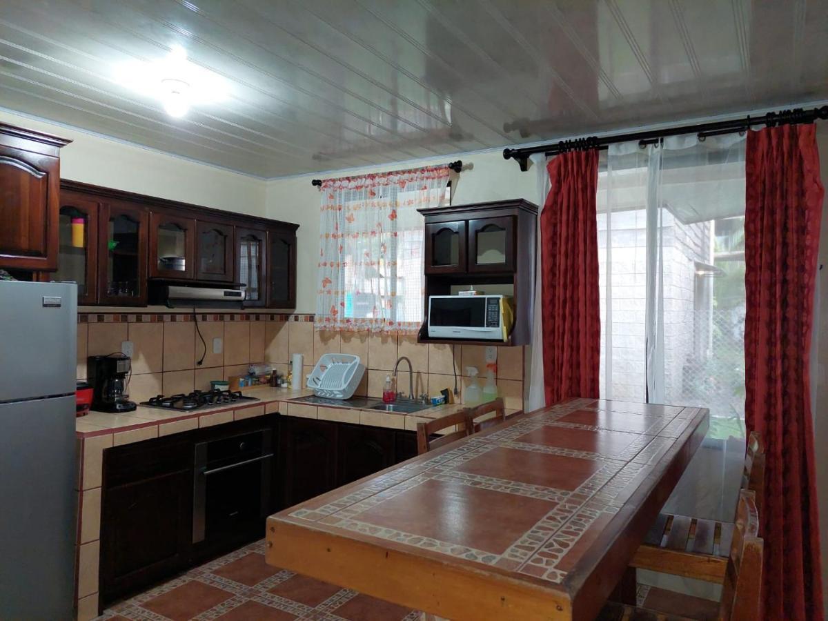 Casa Thirema Tortuguero Hotel Kültér fotó
